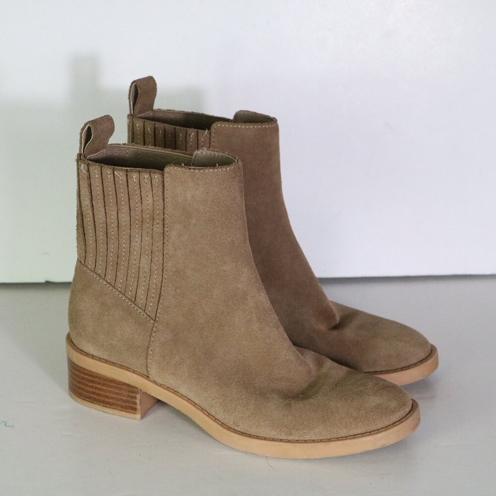 Dolce Vita Farlin Chelsea Bootie 6.5M Beige Brown Suede Ankle Boot Almond Toe